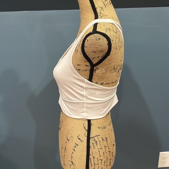 EUC All in Motion sports bra size medium women’s - Picture 4 of 7